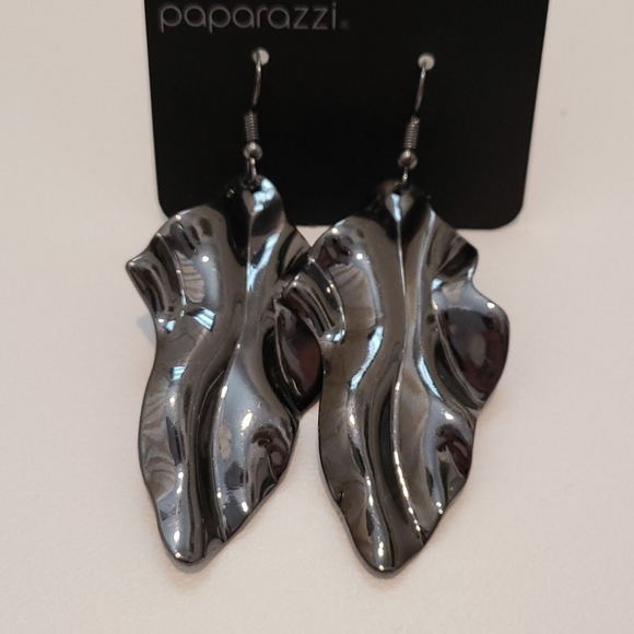 Paparazzi earrings - Picture 1 of 4